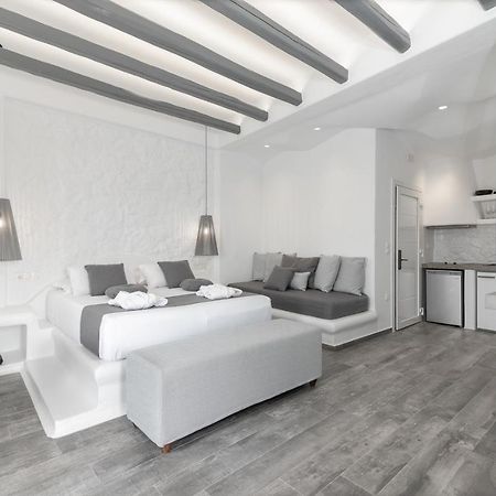 El_Puerto Luxury Port Suites Naxos City Екстериор снимка