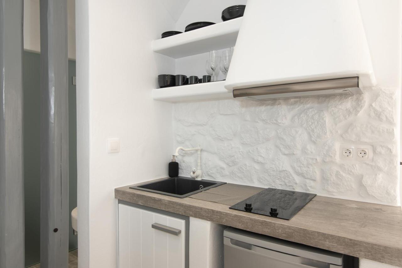 El_Puerto Luxury Port Suites Naxos City Екстериор снимка