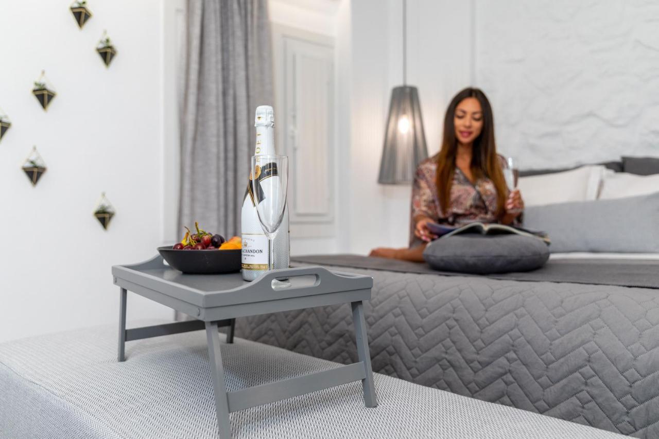 El_Puerto Luxury Port Suites Naxos City Екстериор снимка