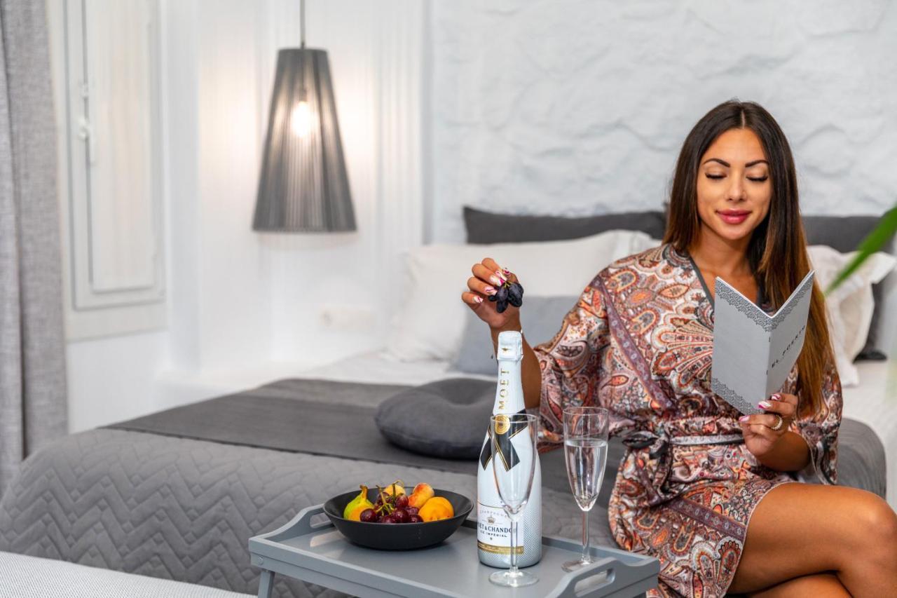 El_Puerto Luxury Port Suites Naxos City Екстериор снимка