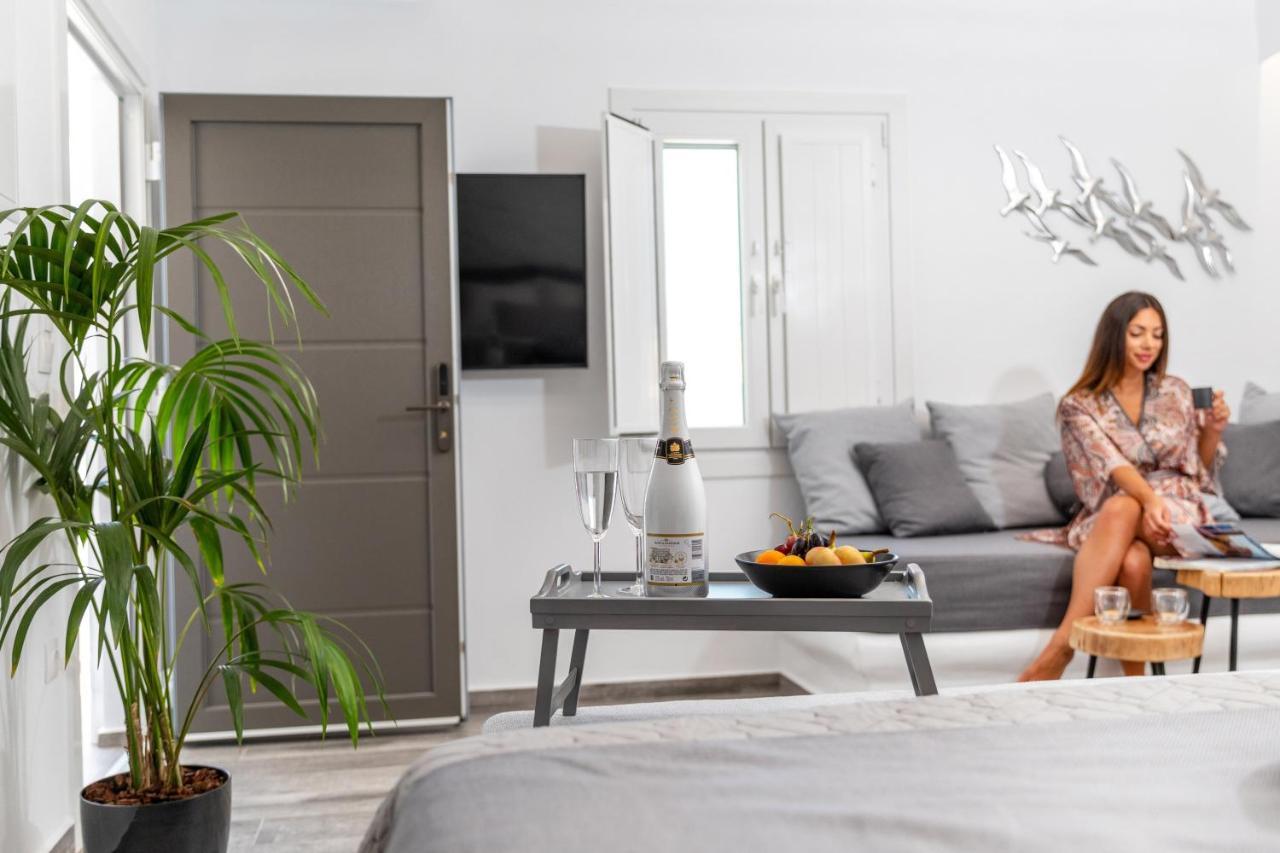 El_Puerto Luxury Port Suites Naxos City Екстериор снимка