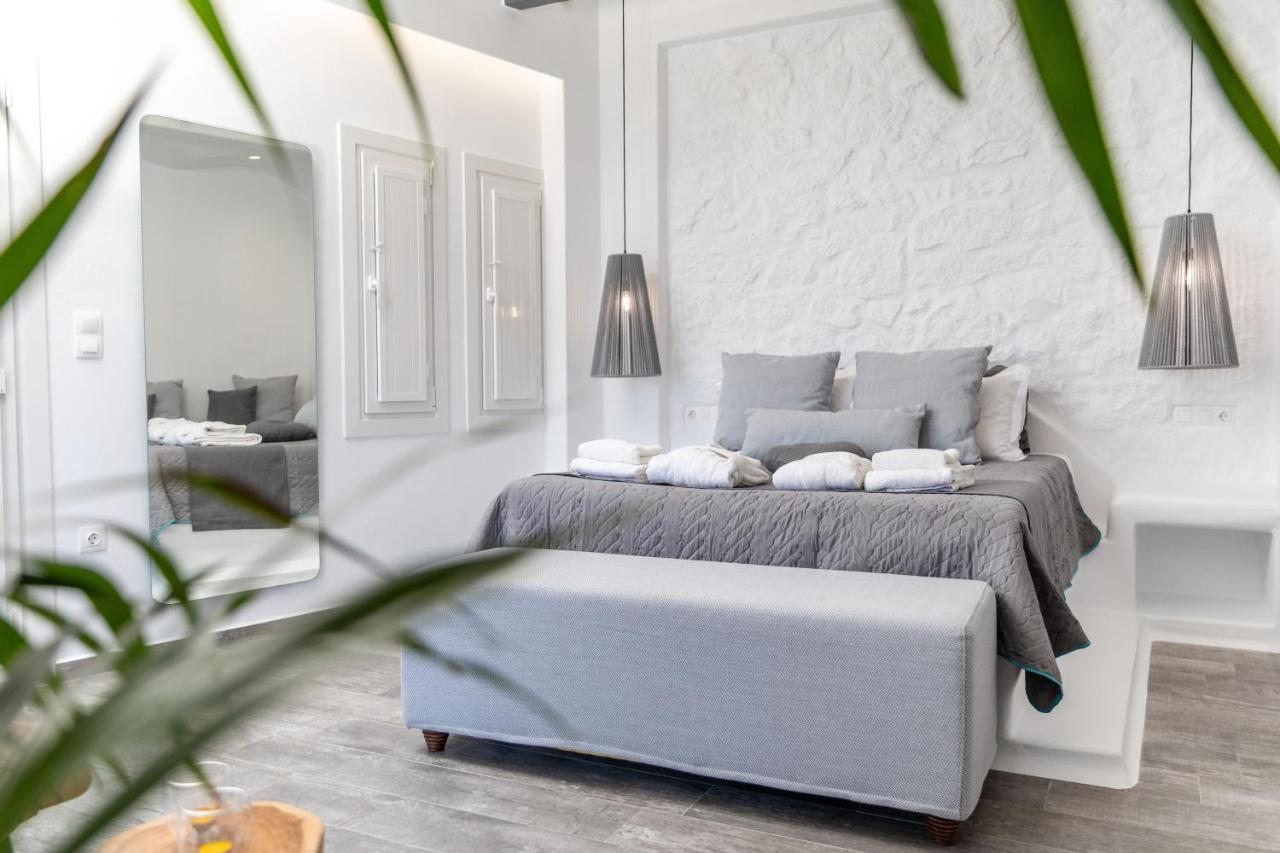 El_Puerto Luxury Port Suites Naxos City Екстериор снимка