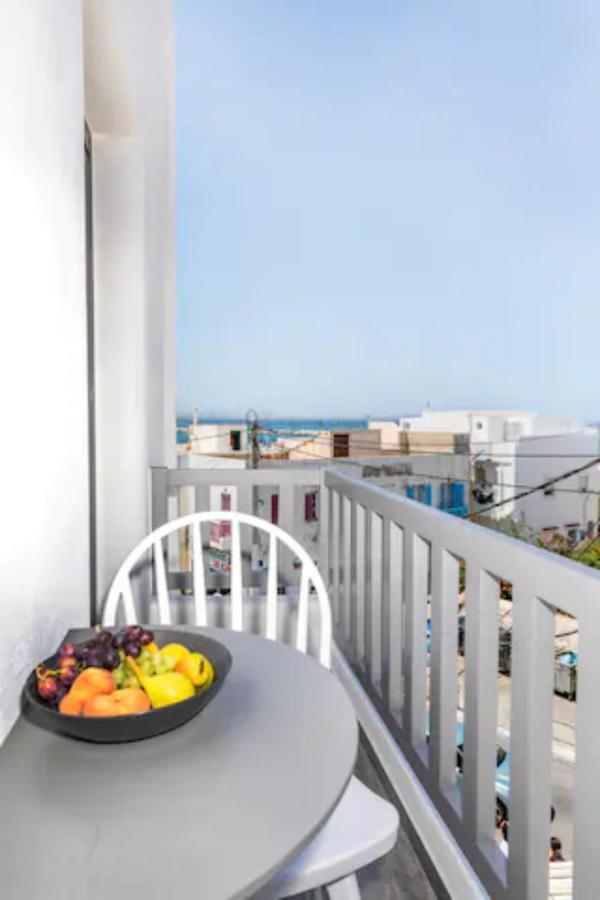 El_Puerto Luxury Port Suites Naxos City Екстериор снимка