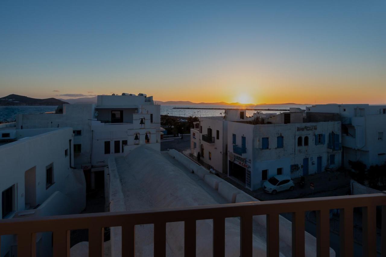 El_Puerto Luxury Port Suites Naxos City Екстериор снимка